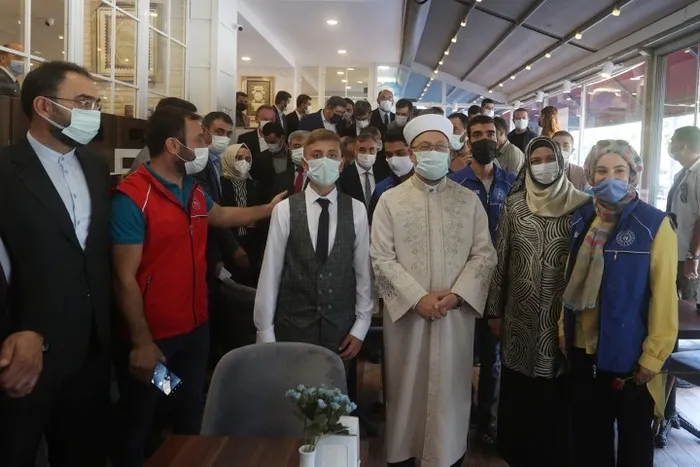 Diyanet İşleri Başkanı Ali Erbaş Diyarbakır’da gençlerle buluştu