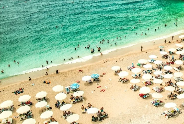 Denize girmek yasak mı? 2020 Plajlar ne zaman açılıyor? İstanbul, İzmir, Antalya’da denize girmek serbest mi?