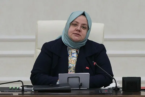 aile-calisma-ve-sosyal-hizmetler-bakani-zehra-zumrut-selcuk-acikladi-kamuda-yeni-donem-1615536856780.jpeg Aile, Çalışma ve Sosyal Hizmetler Bakanı Zehra Zümrüt Selçuk açıkladı! Kamuda yeni dönem - 4