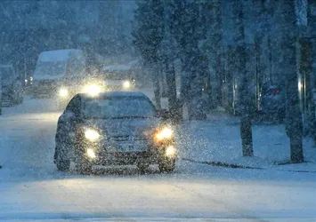 Kars'ta yüksek kesimlerde kar etkili oldu