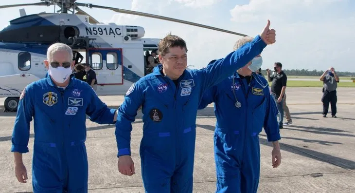 Elon Musk’ın uzay mekiğinden tarihi bir ilk! Dünyaya döndü