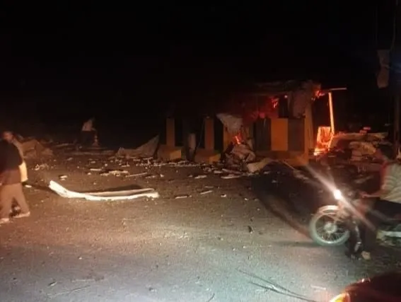 El Bab'ta bomba yüklü bir araç patladı - 1