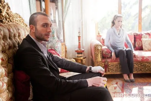 "Herkes vaziyet alsın dengeler değişecek" Kurtlar Vadisi'nin yıldızı o dizide başrol olacak! Yeni isimler... 2