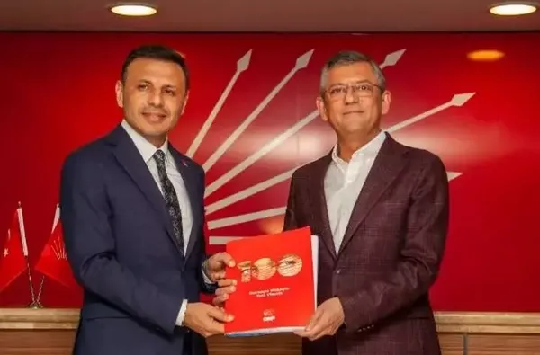 Kemal Kılıçdaroğlu’nun koltuğu sallantıda! Özgür Özel’e İstanbul’da oy çokluğu: 196 seçilmiş kurultay delegesinin 185’i…