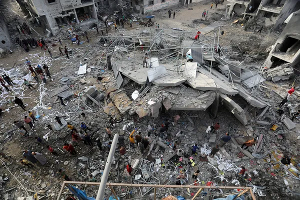 Katil ordusu Şifa Hastanesi’ndeki mazlum hastaları çıkmaya zorladı