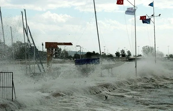 Meteoroloji uyarılarını peş peşe sıraladı! Tatil haberleri geliyor! 30 Kasım yarın İstanbul, Ankara, İzmir'de hava nasıl olacak? - 4