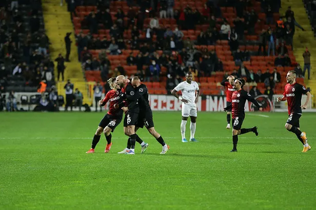 Fenerbahçe Gaziantep maçı şifresiz canlı nasıl izlenir? 29 Nisan FB Gaziantep FK maçı hangi kanalda, ne zaman, saat kaçta?