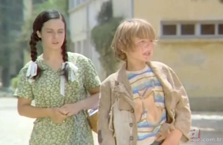 2 yaşında tanınmıştı! Yeşilçam'ın Ayşecik'i Zeynep Değirmencioğlu bakın şimdi ne halde... 5