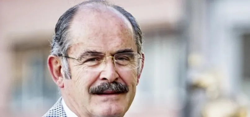 Yılmaz Büyükerşen'e saldırı girişimi