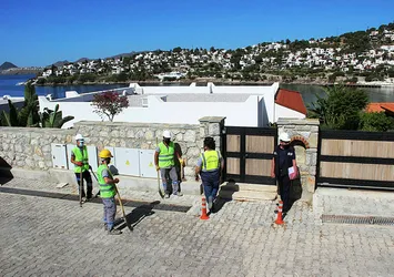 Yılmaz Özdil'in kaçak villa evrakları mahkemeye gidiyor