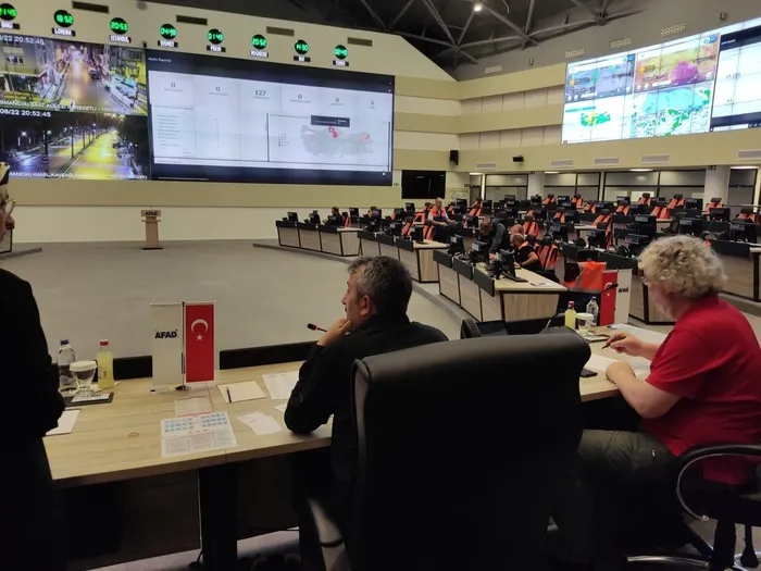 Ankara’yı sel vurdu! ABB Başkanı Mansur Yavaş bildiri peşinde