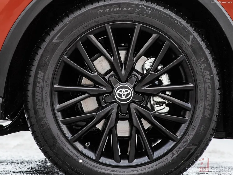 2020 Toyota C-HR yenilendi! Türkiye’de üretilen yeni Toyota C-HR'nin motor ve donanım özellikleri neler? 22