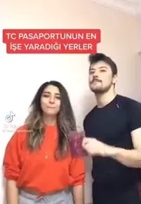 Türk pasaportuna saygısızlık yapan 2 genç yakalandı! Yurt dışı yasağı verildi - 5