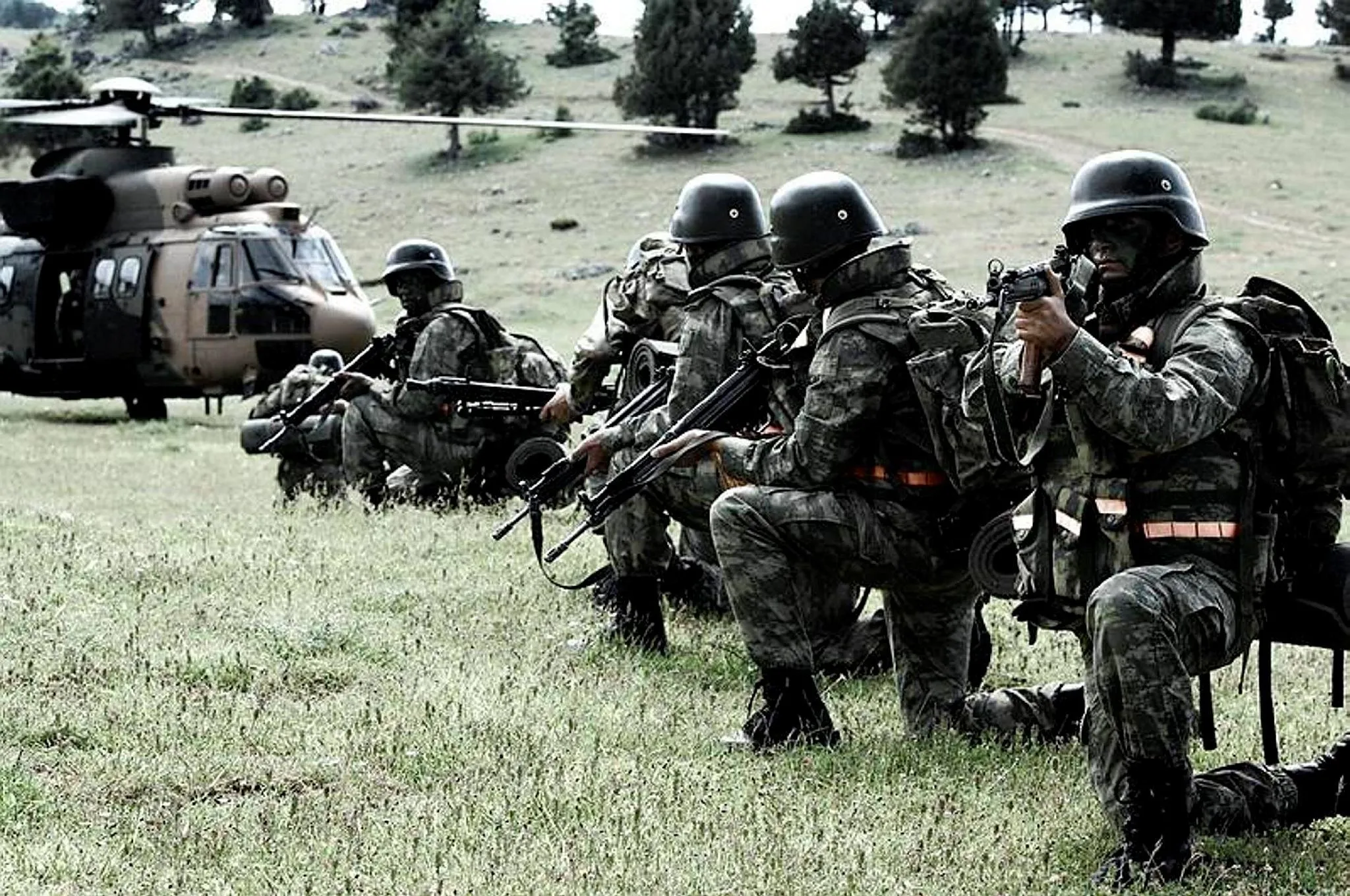 Gri listeden 4 terörist öldürüldü