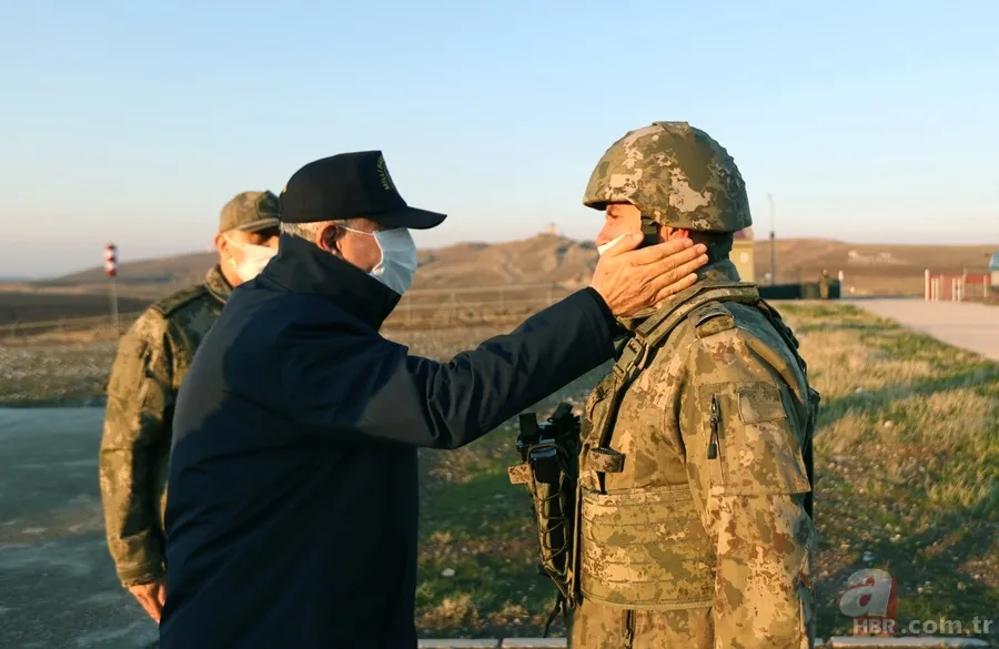 Milli Savunma Bakanı Hulusi Akar Irak sınırında! Sıfır noktasında kritik toplantı 16