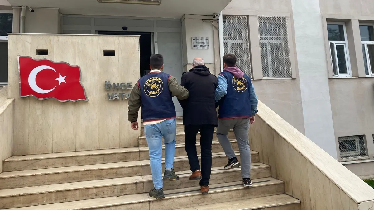 Hakkında 18 yıl 9 ay hapis cezası bulunan şahsı JASAT ekipleri yakaladı