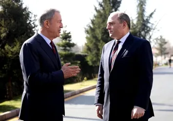 Son dakika: Milli Savunma Bakanı Hulusi Akar Birleşik Krallık Savunma Bakanı Wallace ile görüştü