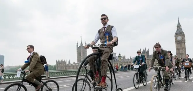 Bisiklete geçiyorlar! İngiltere’de ulaşım devrimi