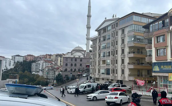 ankarada-ikinci-komsu-katliami-baba-ve-oglunu-tufekle-vurdu-nedeni-pes-dedirtti-1700915771848.jpg Ankara'da ikinci komşu katliamı: Baba ve oğlunu tüfekle vurdu! Nedeni 'pes' dedirtti - 5