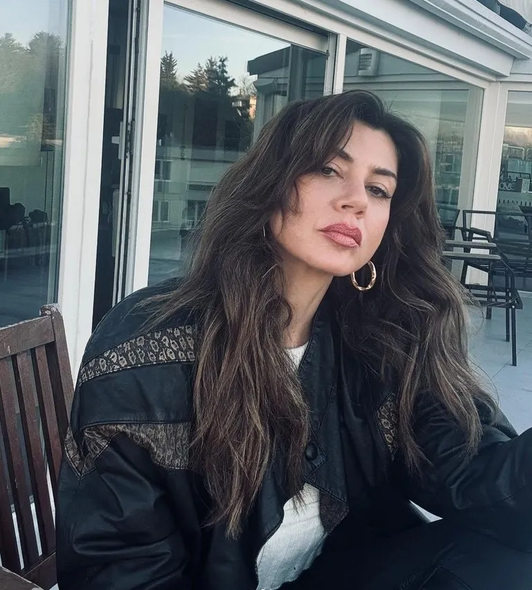 gokce-bahadirdan-melike-sahinin-sayginlik-cikisina-yanit-1773479019337.jpg Melike Şahin'in "saygınlık" çıkışına Gökçe Bahadır'dan yanıt - 4