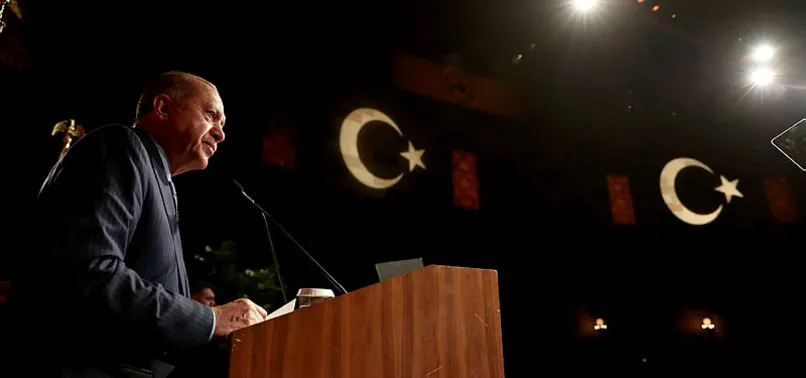 Başkan Erdoğan Trump'ın masasına neden oturmadığını açıkladı