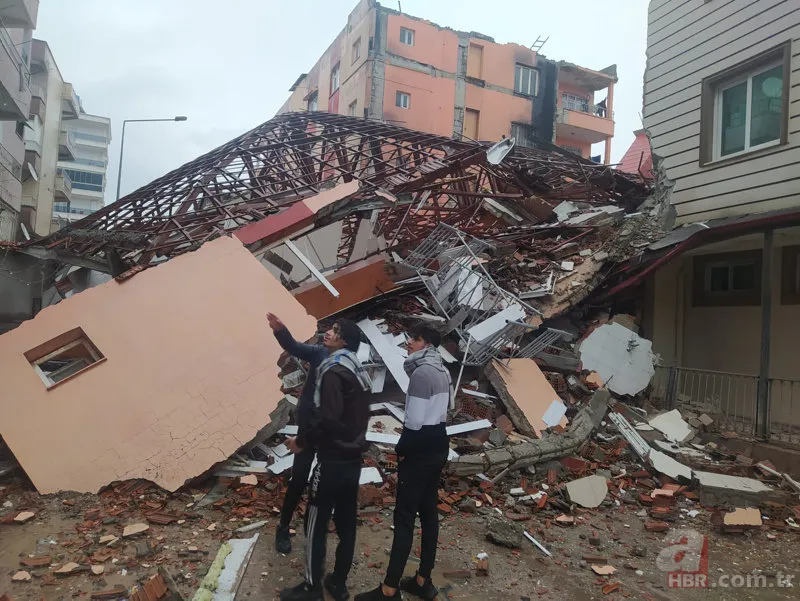 10 ilde şiddetli deprem! Acı tablo gün ağarınca ortaya çıktı 15