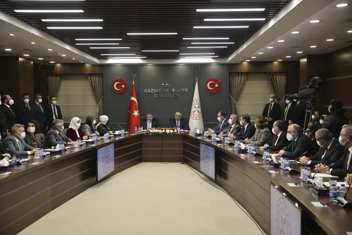 Son dakika: Hazine ve Maliye Bakanlığında devir teslim! Nureddin Nebati görevi devraldı