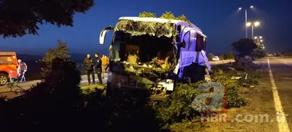 Kayseri’de yolcu otobüsü aydınlatma direğine çarptı: 16 yaralı
