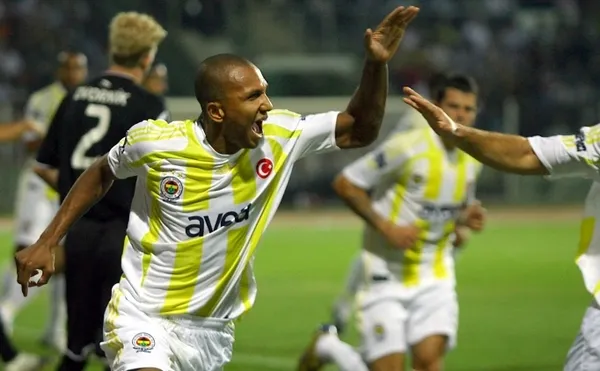 1624901395743.jpg Fenerbahçe'de sürpriz ayrılık! Mehmet Aurelio görevinden ayrıldığını duyurdu - 4