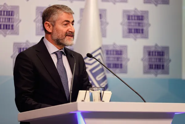 Son dakika: Hazine ve Maliye Bakanı Nureddin Nebati'den büyüme açıklaması: Öncü göstergeler yüzde 7'yi işaret ediyor - 4