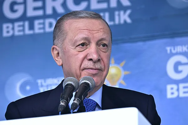 ak-parti-mugla-mitingi-baskan-erdogandan-onemli-aciklamalar-31-martta-milli-irade-bayramini-ilan-edecegiz-1709473857102.jpeg