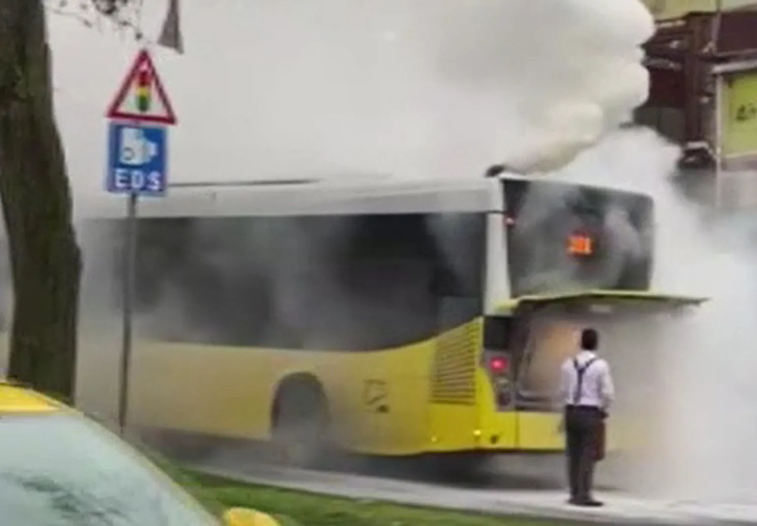 Son dakika: İETT yılın son gününde de şaşırtmadı: Yine yolda kaldı