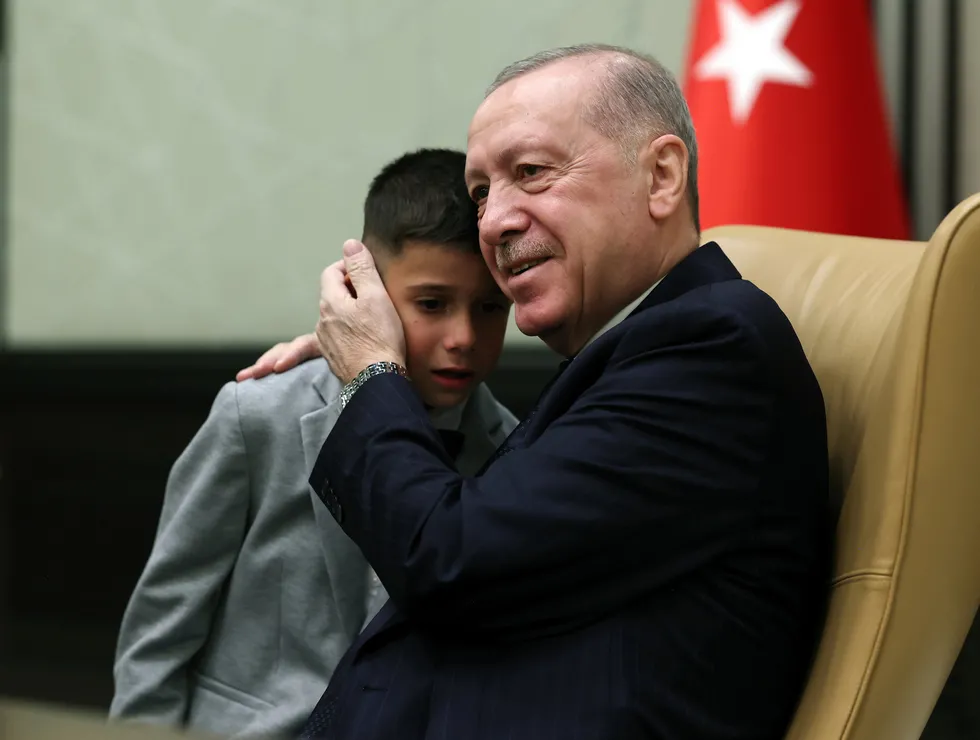 23-nisanda-baskan-erdoganin-konuklari-cocuklar-1776950204590.jpg Başkan Recep Tayyip Erdoğan 23 Nisan'da çocukları konuk etti
