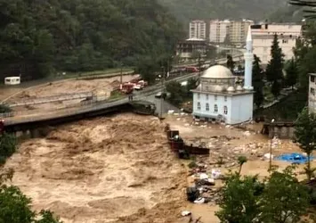 Son dakika: Artvin'in Borçka ilçesinde sel