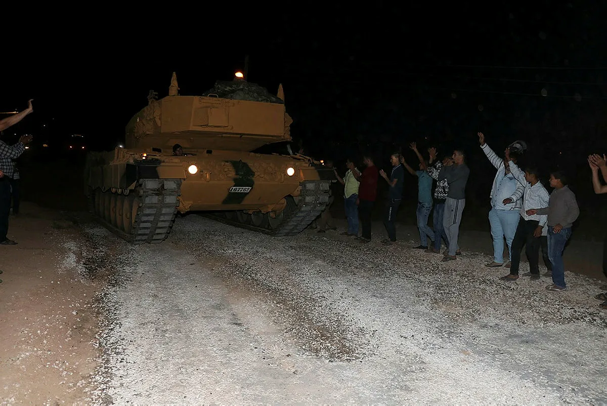 Hatay sınırına askeri sevkiyat