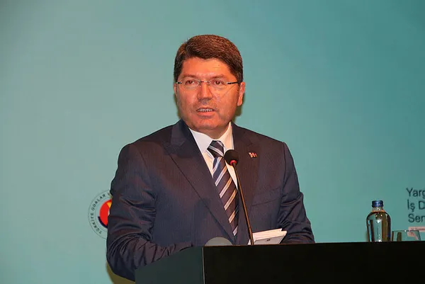 adalet-bakani-yilmaz-tunctan-yeni-anayasa-aciklamasi-bu-millet-yeni-demokratik-anayasayi-artik-hak-ediyor-1689355107272.jpg Adalet Bakanı Yılmaz Tunç'tan yeni anayasa açıklaması: Bu millet yeni demokratik anayasayı artık hak ediyor - 1