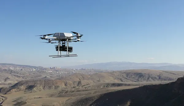 Son dakika: Türkiye’de bir ilk! Silahlı drone Songar yerli roketleri ateşledi