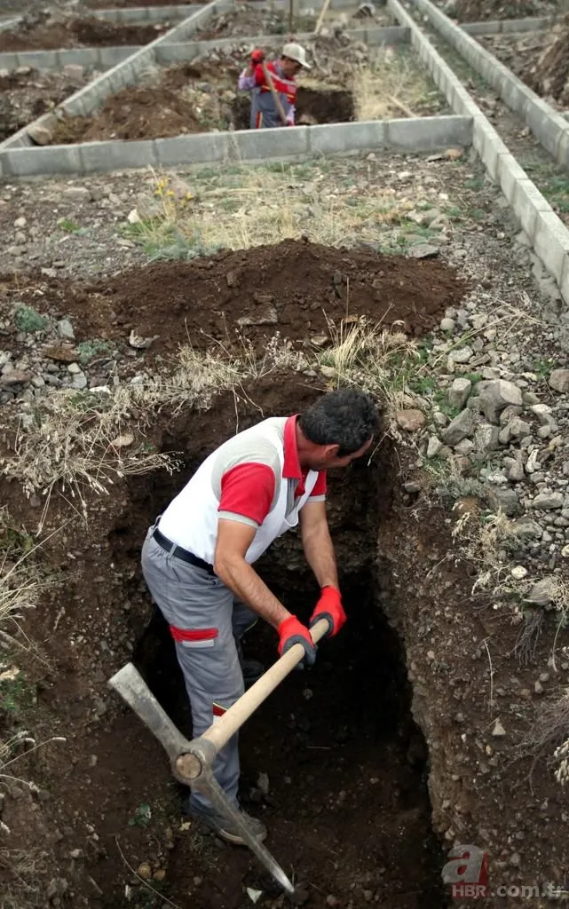 Erzurum'da bin kişilik mezar yeri açtılar 10