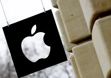 Apple hisseleri rekor kırdı