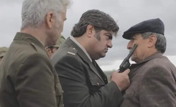 huseyin-elmalipinar-neden-oldu-kac-yasindaydi-kolpacinonun-yildiz-oyuncusu-huseyin-elmalipinar-kimdir-1646309697177.jpg Hüseyin Elmalıpınar neden öldü, kaç yaşındaydı? Kolpaçino'nun yıldız oyuncusu Hüseyin Elmalıpınar kimdir? - 3