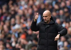 Pep Guardiola'dan dünyaya insanlık dersi! Filistinli çocukları bağrına bastı!