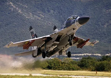 Rus Su-30 savaş uçağı ABD ve Fransız casus uçaklarını Karadeniz’de engelledi