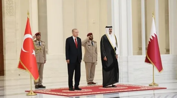 Başkan Recep Tayyip Erdoğan’dan Katar’da diplomasi zirvesi! 12 kritik anlaşma imzalandı