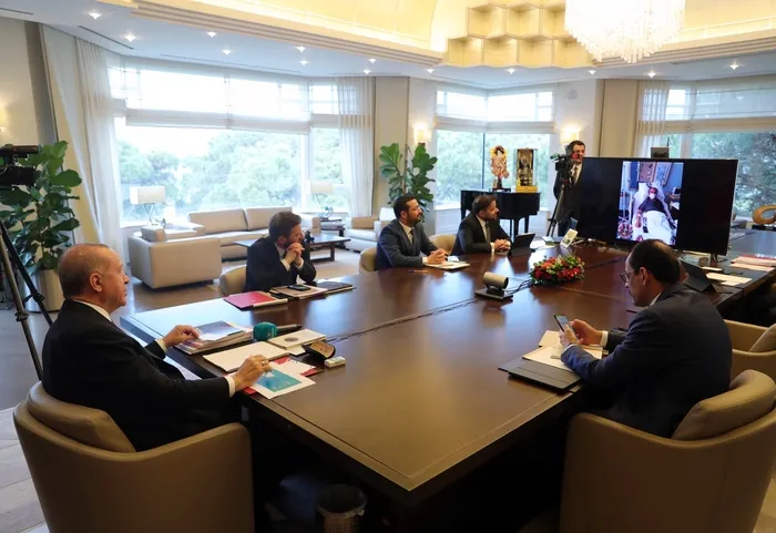 Son dakika: Başkan Erdoğan, Cerrahpaşa’da tedavi gören hastalarla görüştü