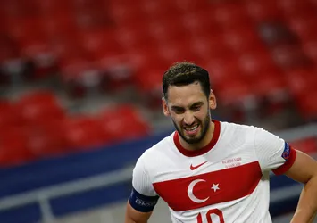Hakan Çalhanoğlu'nun yeni adresi belli oldu