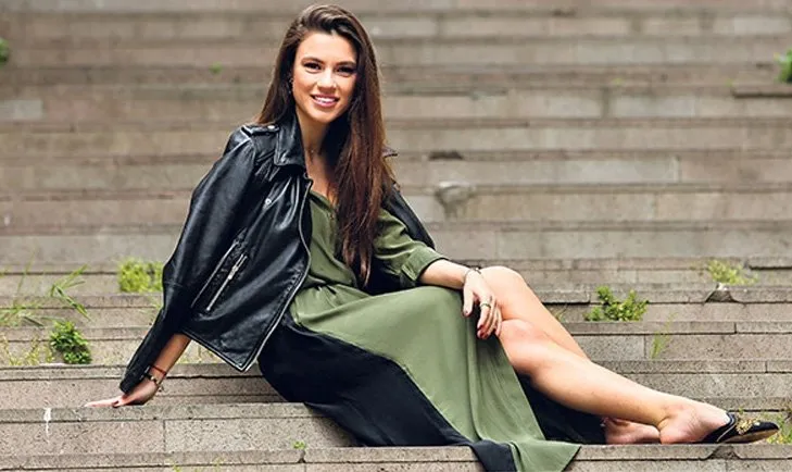 Arka Sokaklar dizisinin Zeliha'sı Yüsra Geyik güzelliÄiyle büyüledi