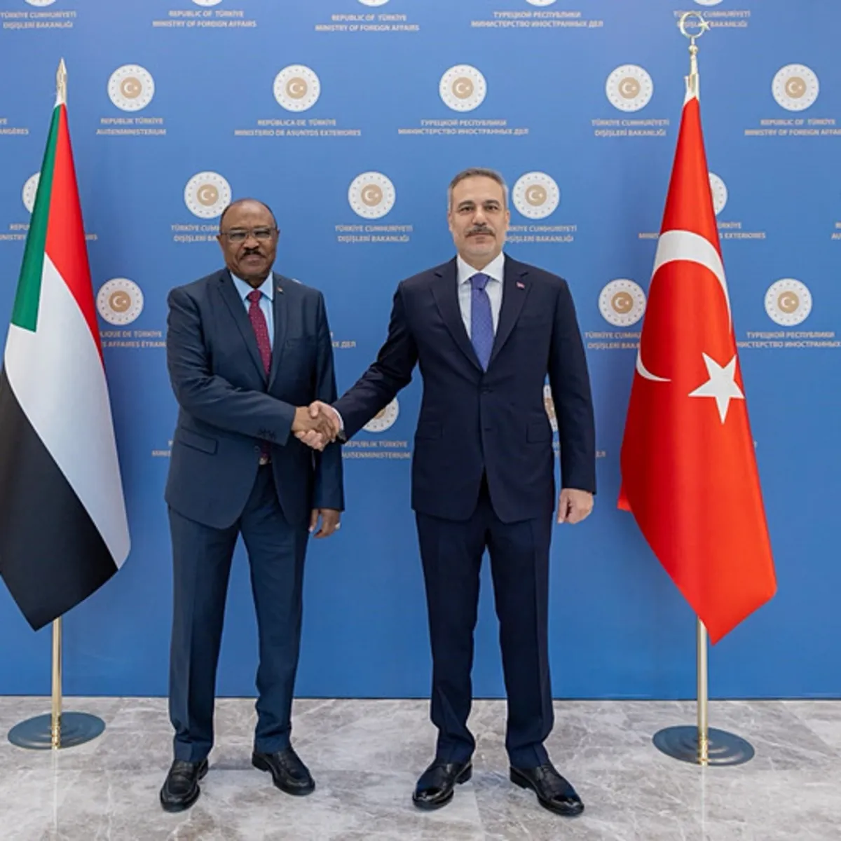 Bakan Fidan'dan diplomasi trafiği: Sudan Dışişleri ve Uluslararası İşbirliği Bakanı Mohieddin Salem ile görüştü
