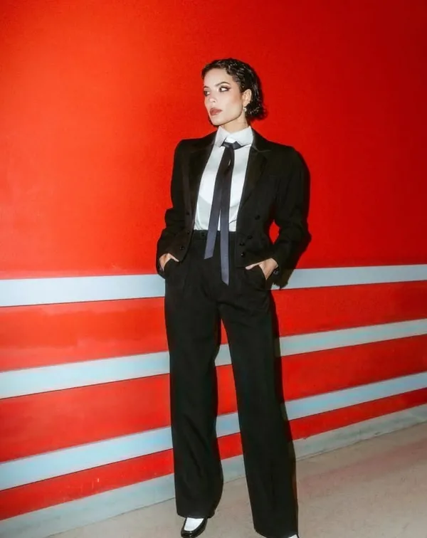 Dünyaca ünlü şarkıcı Halsey Gazzelilerin yanında! Filistin’e yardım gönderen kuruluşlara bağışta bulunacağını açıkladı