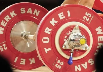 Millilerden halterde ilk gün 6 madalya