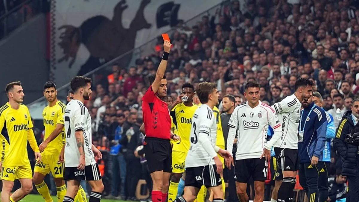 Orkun Kökçü’nün soyunma odasındaki sözleri ortaya çıktı! Derbide kırmızı kart görmüştü